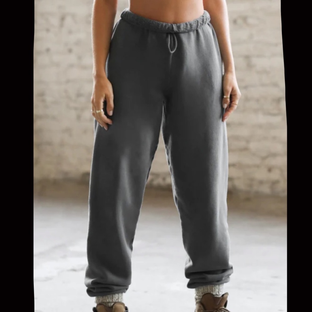 NEW✅ JOAH BROWN OVERSIZED SWEATPANTS SIZE M/L